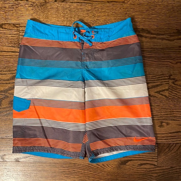 Boys Nike bathing suit - Picture 1 of 2